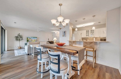 North Shore Condo | Private lakefront condo with beautiful lake views!