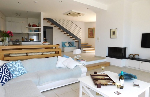 Plaka Villa | Private Luxury 4 - 5 Bedroom Villa w/Infinity Pool, Games Room & Amazing Views