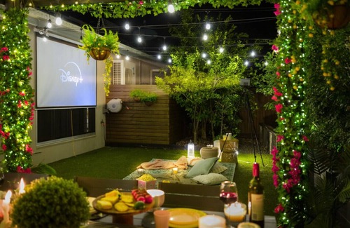 Trinity Park House | Private Luxury Haven: SUV Hire, Pool, Near Marina
