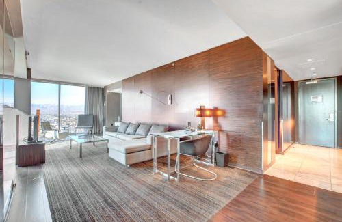Las Vegas Apartment | Private Luxury Panoramic Suite at Palms Place