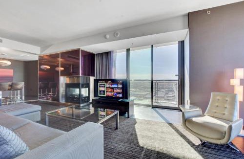 Las Vegas Apartment | Private Luxury Panoramic Suite at Palms Place