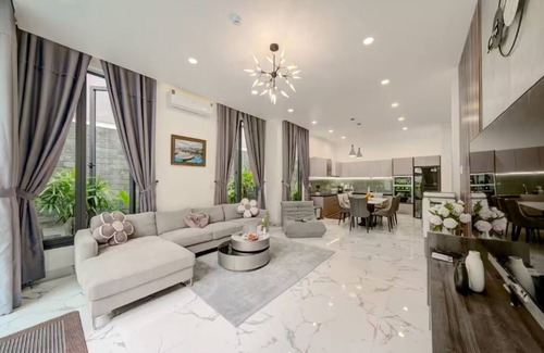 Ngu Hanh Son Villa | Private Luxury villa/Pool/Full AC/Free pick up