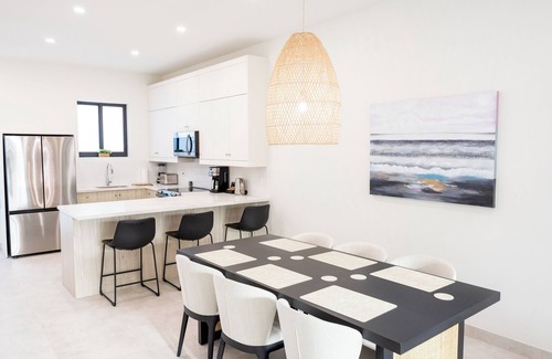 Grace Bay House | Private Luxury Villa: 3 Beds, Sleeps 6 — Pool, Concierge, & Steps to Grace Bay