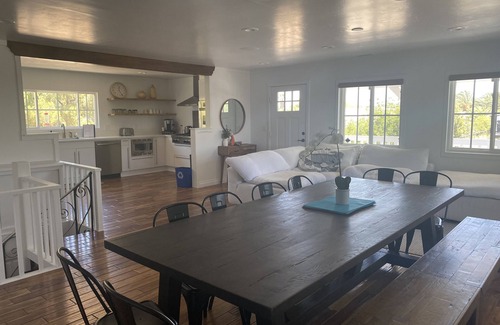 Temecula House | Private modern barn custom home, mini golf, ping pong.sleeps 16. Best location.