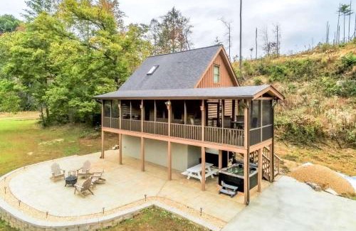 Purlear House | Private Mountain Creekside Cabin, with Hot Tub