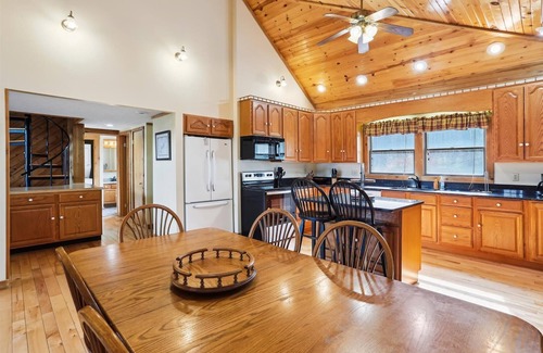 Davis House | Private mountain home offers amazing scenery. Welcome to Snowbird Retreat!