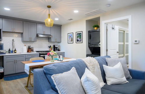 Bonita House | Private North Glendora Suite – Peaceful & Scenic SoCal Retreat Under Giant Oaks