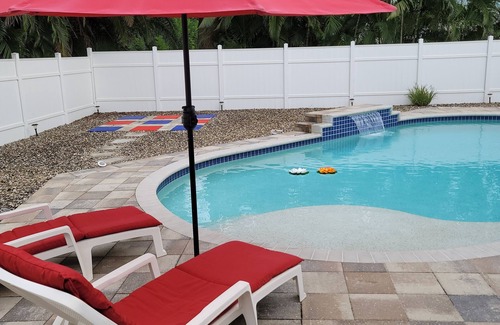 Biggar House | PRIVATE PARADISE ESCAPE HEATED SALT WATER POOL