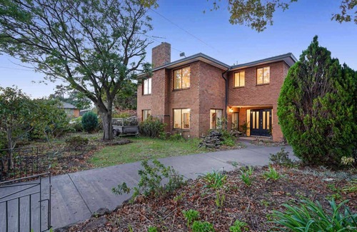 Keysborough House | Private Paradise in Keysborough with pool