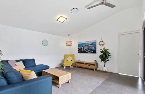 Parrearra House | Private & Peaceful Kawana Island Home