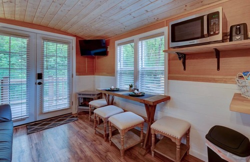 Marcola Apartment | Private pet friendly, No cleaning Fees
