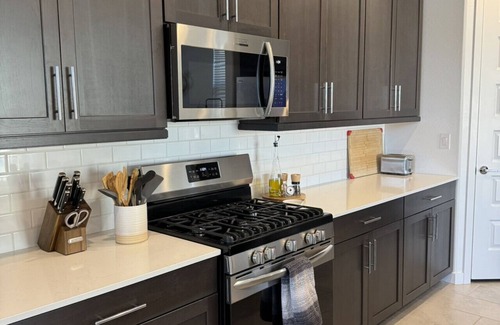 Maryvale House | Private Phoenix retreat Minutes from Westgate, Andretti Karting, and TWoods Golf
