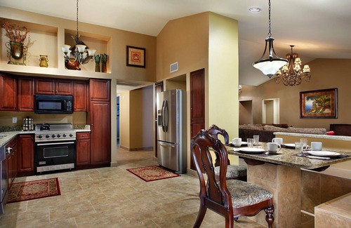 Buenavante House | Private Playground: Golf | Pool Table and Hot Tub!