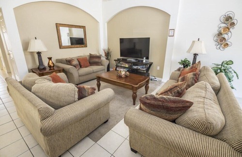Highgate Park House | Private Pool and Spa - Gated Community - Free Wi-Fi - Close to Disney - Legacy Park