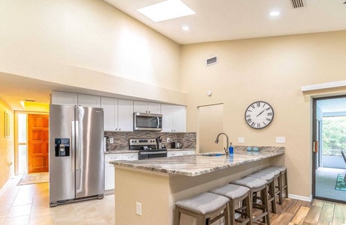 Windsor Mill House | Private Pool|Covered Lanai|2 Miles to Hudson Beach