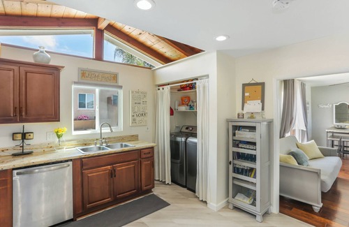 Morena House | Private Pool, Firepit, Sunset Views, Sea World
