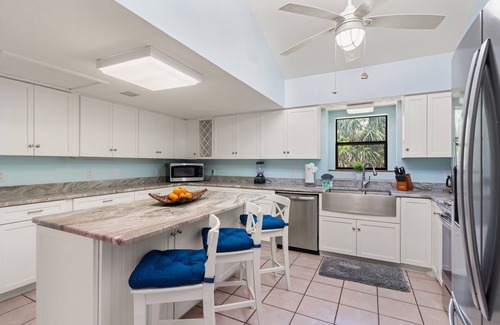 Saint Simons Heights House | Private Pool~Hot Tub~Fire Pit~Playground~2 King Suites~Only 2 mi from Beach
