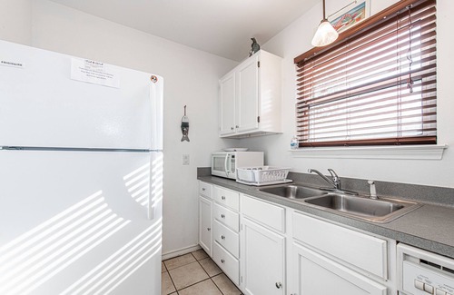 Leeward Sands House | PRIVATE POOL! Heated pool. Sunset Views, Boat Parking, Clean & Tidy!