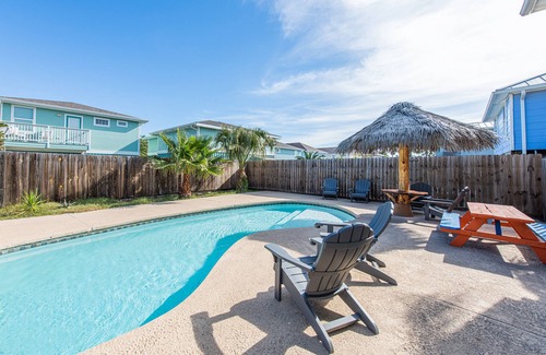 Leeward Sands House | PRIVATE POOL! Heated pool. Sunset Views, Boat Parking, Clean & Tidy!