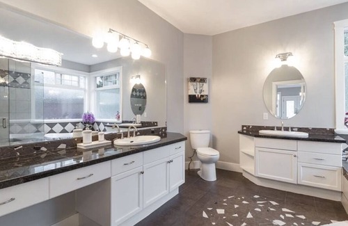 Regional District of Nanaimo House | Private Pool House With In Ground Pool and Hot Tub Located In Qualicum Beach
