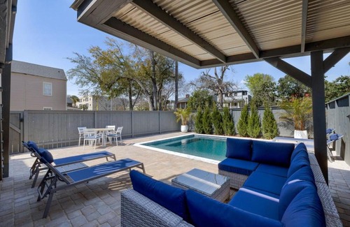 Cannonborough Elliotborough Apartment | Private Pool Oasis 4 Bedroom Suite