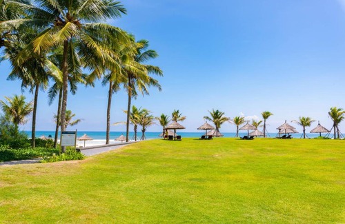 Ngu Hanh Son Villa | Private Pool Villas Danang