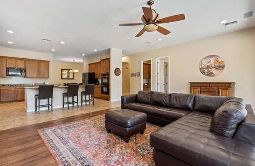 Power Ranch House | Private Pool with Waterslide, Playground & Tons of Games |Gilbert |Bell Bank Park |Schnepf farms