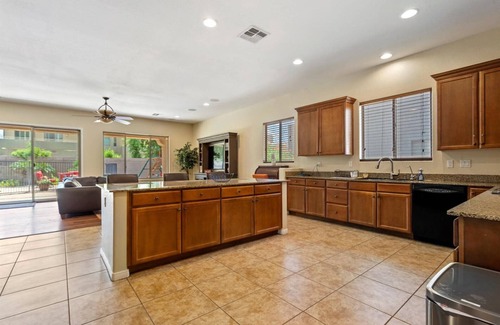Power Ranch House | Private Pool with Waterslide, Playground & Tons of Games |Gilbert |Bell Bank Park |Schnepf farms