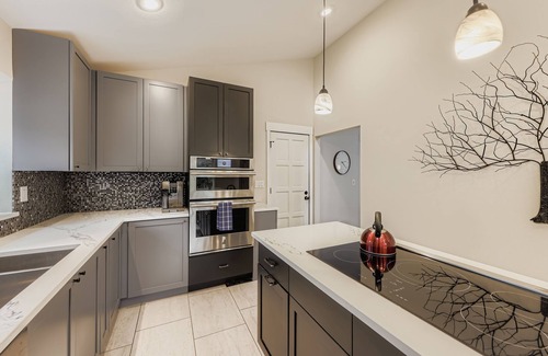Ridglea Hills House | Private Retreat 4 BDR Near Baseline Reservoir