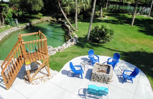 Homosassa House | Private River Escape! Waterfront Home. The Backyard Manatee Club.