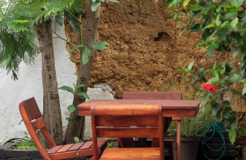 Zona 4 House | Private room with shared bathroom Hostel in Guatemala City vibrant zona 4!