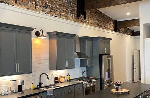 Greenville Apartment | Private Rooftop - Executive Condo - Historic Downtown Greenville