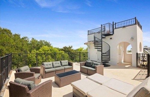 Saint Simons Island Villa | Private Rooftop Walk to Beach Shops Porch