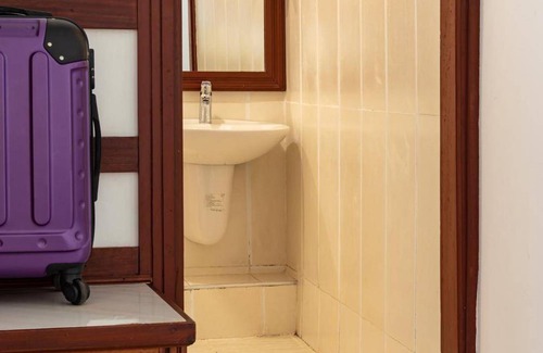 Nyali Cabin | Private room ∙ 1 bedroom ∙ 1 guest