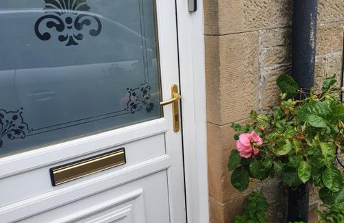 Dunblane House | Private Room in Beautiful Village