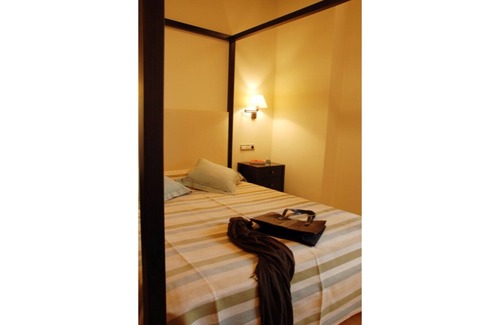 Arbizu Apartment | Private room in charming rural hotel 8