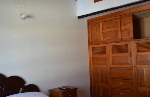 Old Town Apartment | Private room near the downtown area!