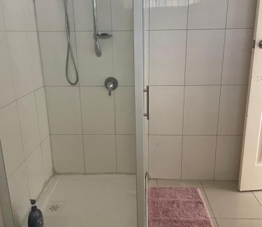 Albanvale House | Private Room Near Melbourne Airport