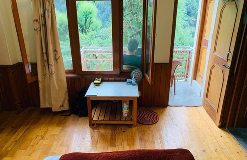 Vashist Bed & Breakfast | Private room with Mountain View and private litchen