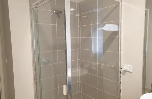 Point Cook House | Private room with shared bathroom in Point Cook