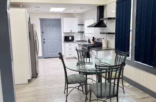 Barnum West House | Private Rooms near Downtown Denver & Sloan’s Lake (Room #3)