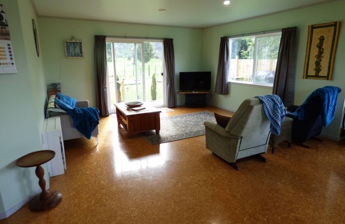 Waihi House | Private Rural Setting Holiday Home