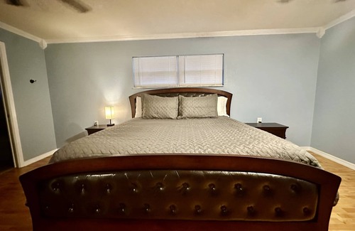 Weeki Wachee Gardens House | PRIVATE Salt Spring spacious home! Kayaks included!