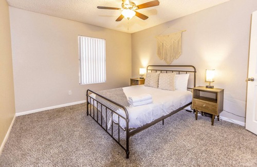 Midland Condo | Private Stay WFH 10 mins to Convention Center