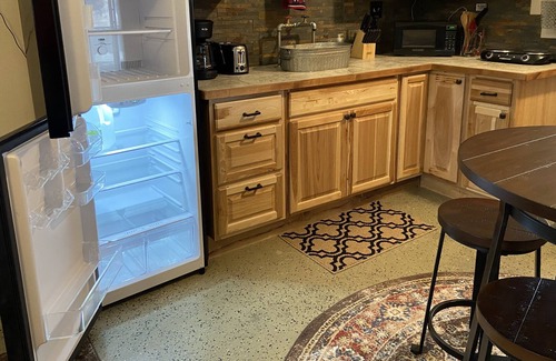 Lazear House | Private Studio Bunk House on 70 acre horse ranch