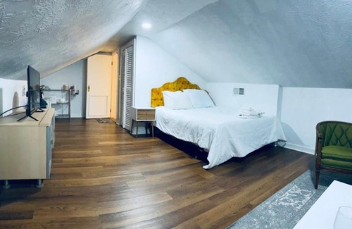 Freetown - Port Rico Apartment | Private Studio - Downtown 1Br 1Bath