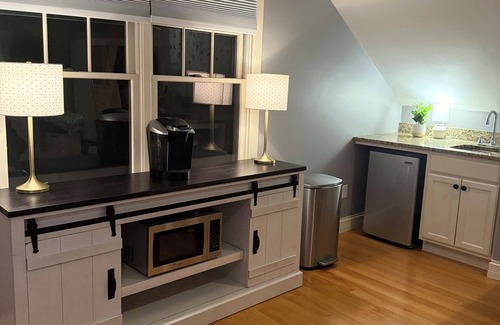 Bristol Apartment | Private studio in Bristol with AC
