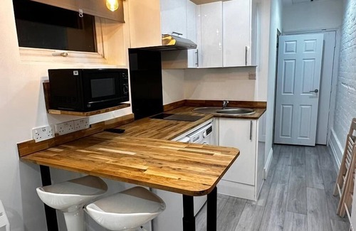 Woolwich Riverside Apartment | Private Studio in Greenwich SE7