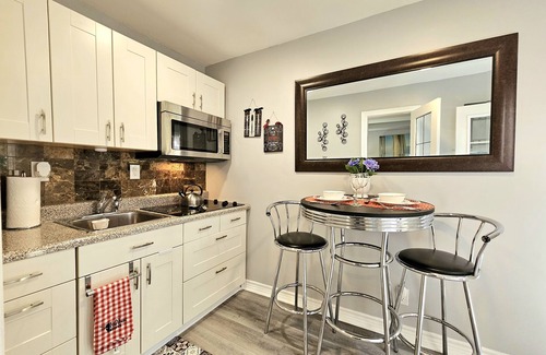 Davenport Apartment | Private studio newly renovated in Toronto