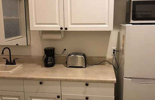 Naples Park Apartment | Private Studio Suite near the Beach